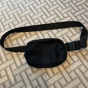 Lululemon Everywhere Belt Bag Black